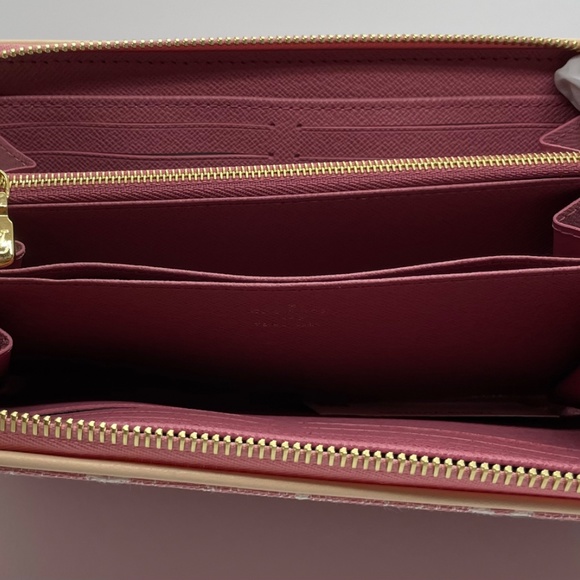 Louis Vuitton Pink Denim Zippy Wallet - Picture 2 of 4